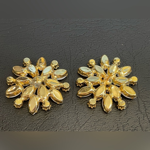 Vintage Napier White Cluster Flower Pin & Flower earrings white cluster unmarked - Picture 4 of 7